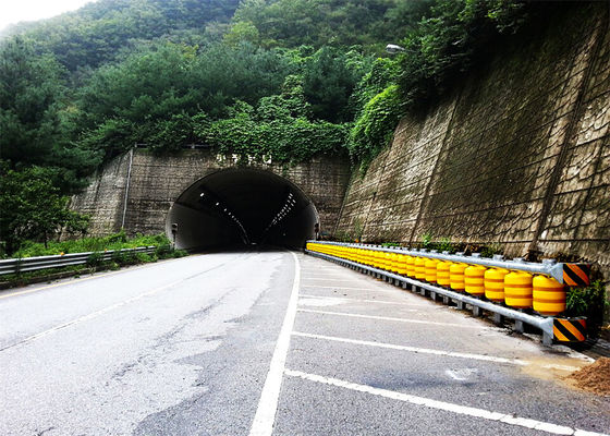 Chất lượng Đường cao tốc tai nạn Cushion Barrier Safety Roller Fence For Fork Road nhà máy sản xuất