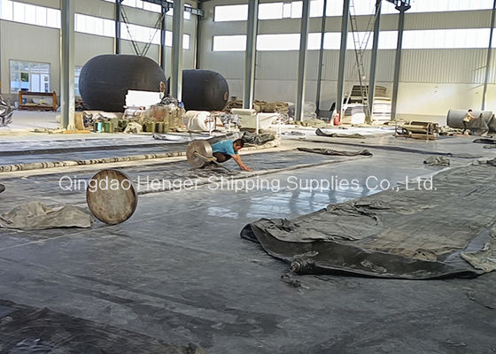 Chất lượng Hạ thủy tàu bơm hơi cao su hàng hải Henger Ship Fender nhà máy sản xuất